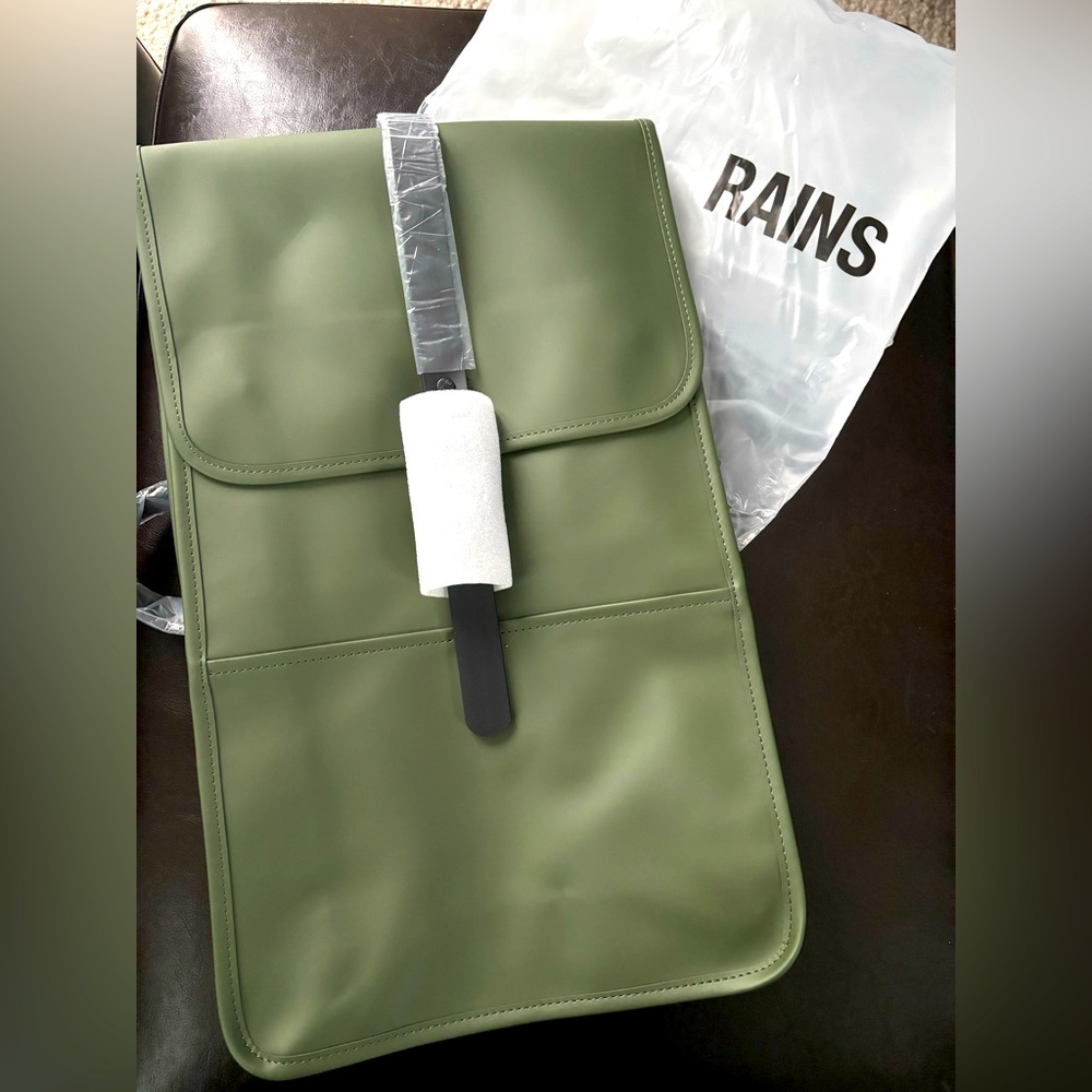 💧NEW RAINS BACKPACK - Olive Green, Waterproof, Lightweight